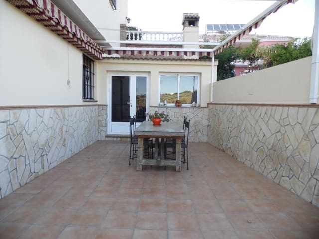 7 sovrum Villa till salu i Viñuela med pool garage - 650 000 € (Ref: 3122217)