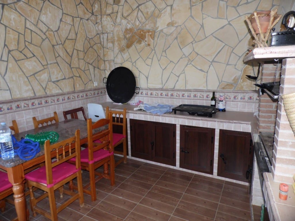 7 soveværelse Villa til salg i Vinuela med swimmingpool garage - € 650.000 (Ref: 3122217)