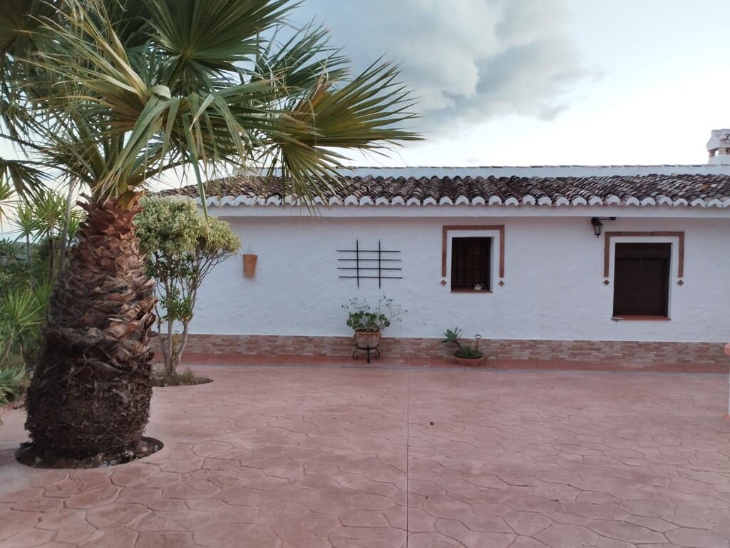 3 soveværelse Finca/Landehus til salg i Triana med swimmingpool garage - € 320.000 (Ref: 3122226)