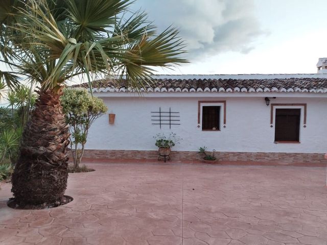 3 chambre Finca/Maison de Campagne à vendre à Triana, Vélez-Málaga avec piscine garage - 320 000 € (Ref: 3122226)