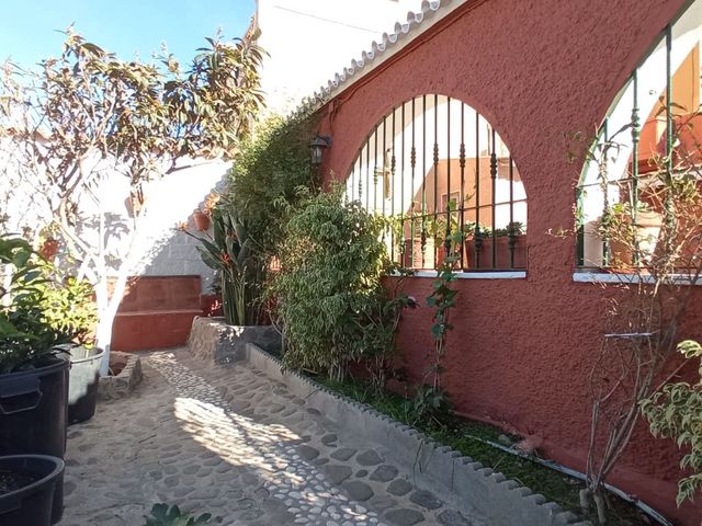 5 sypialnia Willa na sprzedaż w Lagos, Vélez-Málaga z basenem garażem - 630 000 € (Ref: 3122336)