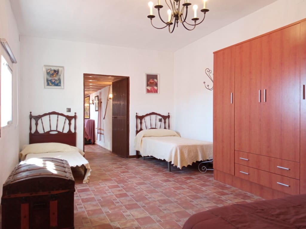 5 sypialnia Willa na sprzedaż w Lagos z basenem garażem - 630 000 € (Ref: 3122336)