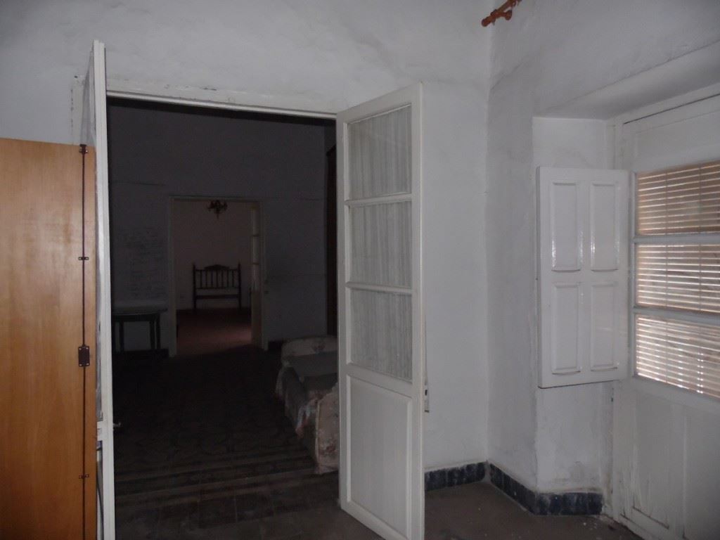 5 soverom Hus til salgs i Velez-Malaga med garasje - € 320 000 (Ref: 3430944)