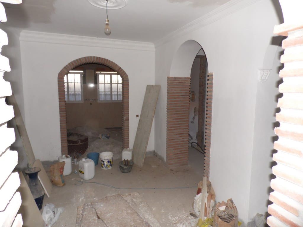 5 soverom Hus til salgs i Velez-Malaga med garasje - € 320 000 (Ref: 3430944)