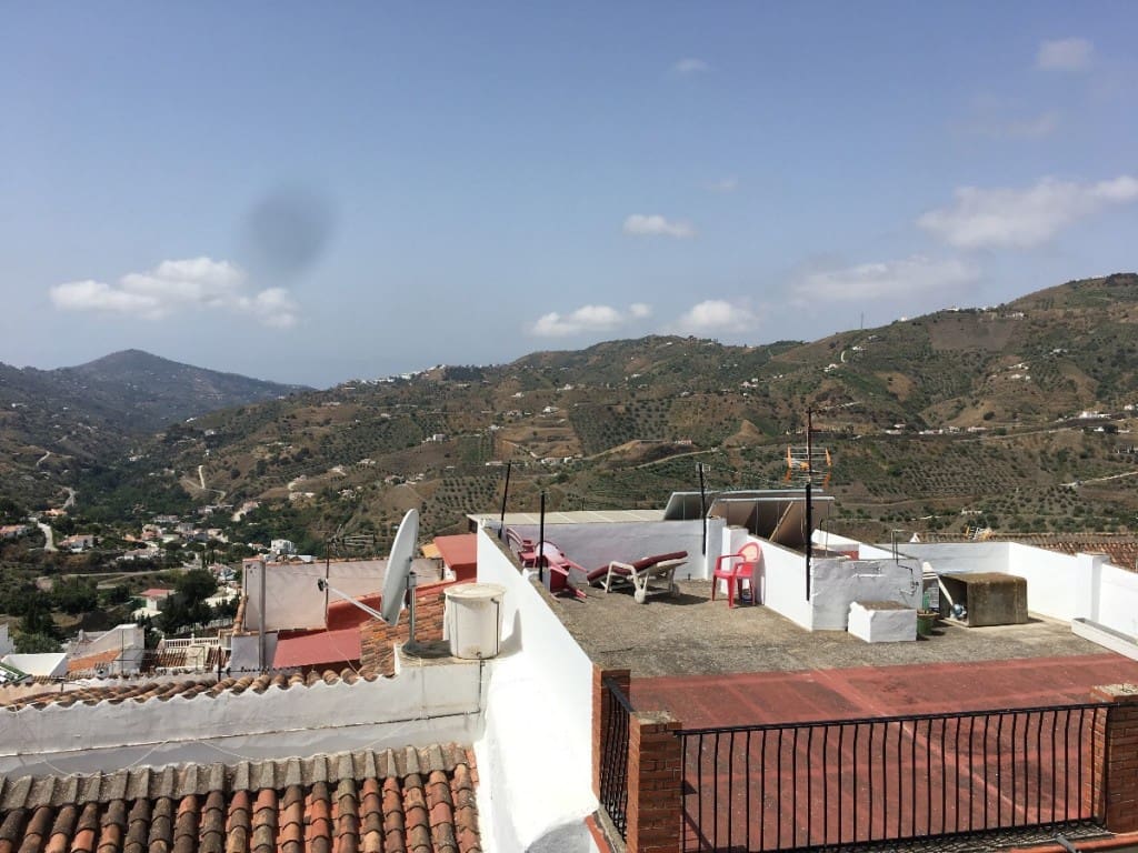 7 soveværelse Byhus til salg i Canillas de Albaida - € 145.000 (Ref: 3505621)