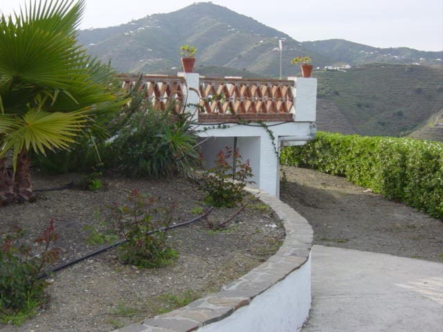 4 soverom Finca/Herregård til salgs i Torrox med svømmebasseng garasje - € 378 000 (Ref: 3600799)