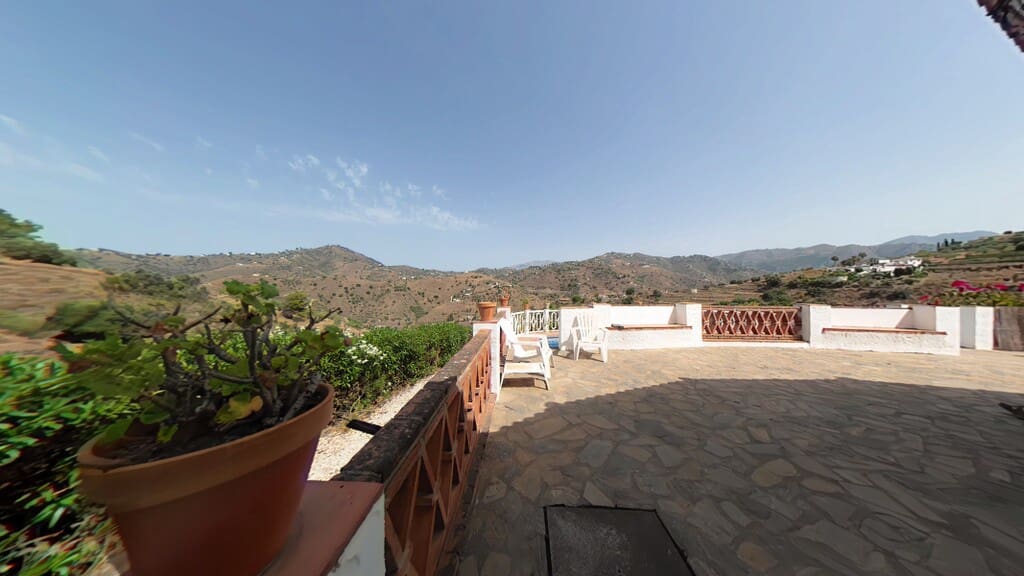 4 soverom Finca/Herregård til salgs i Torrox med svømmebasseng garasje - € 378 000 (Ref: 3600799)