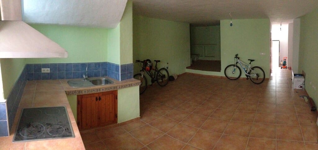 2 slaapkamer Flat te koop in Almachar - € 170.000 (Ref: 3600882)