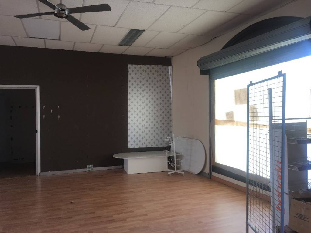 3 slaapkamer Commercieel te koop in Caleta de Velez - € 577.500 (Ref: 3600912)