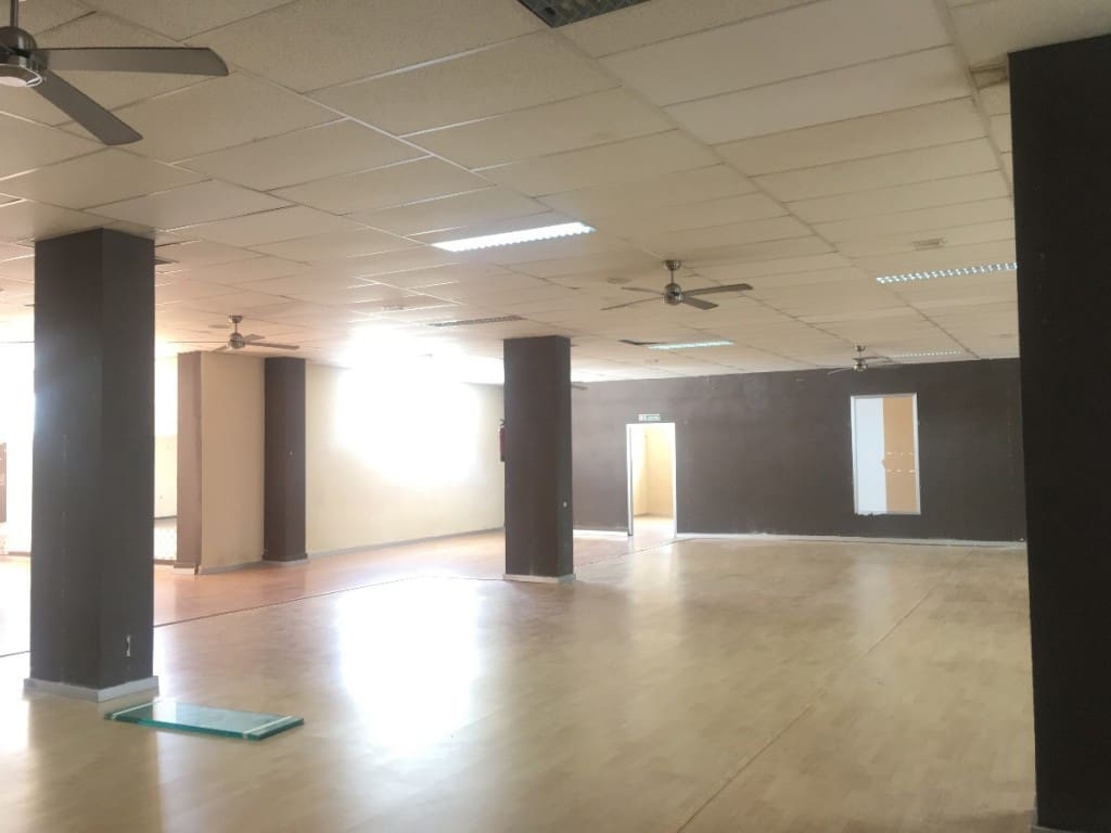 3 slaapkamer Commercieel te koop in Caleta de Velez - € 577.500 (Ref: 3600912)