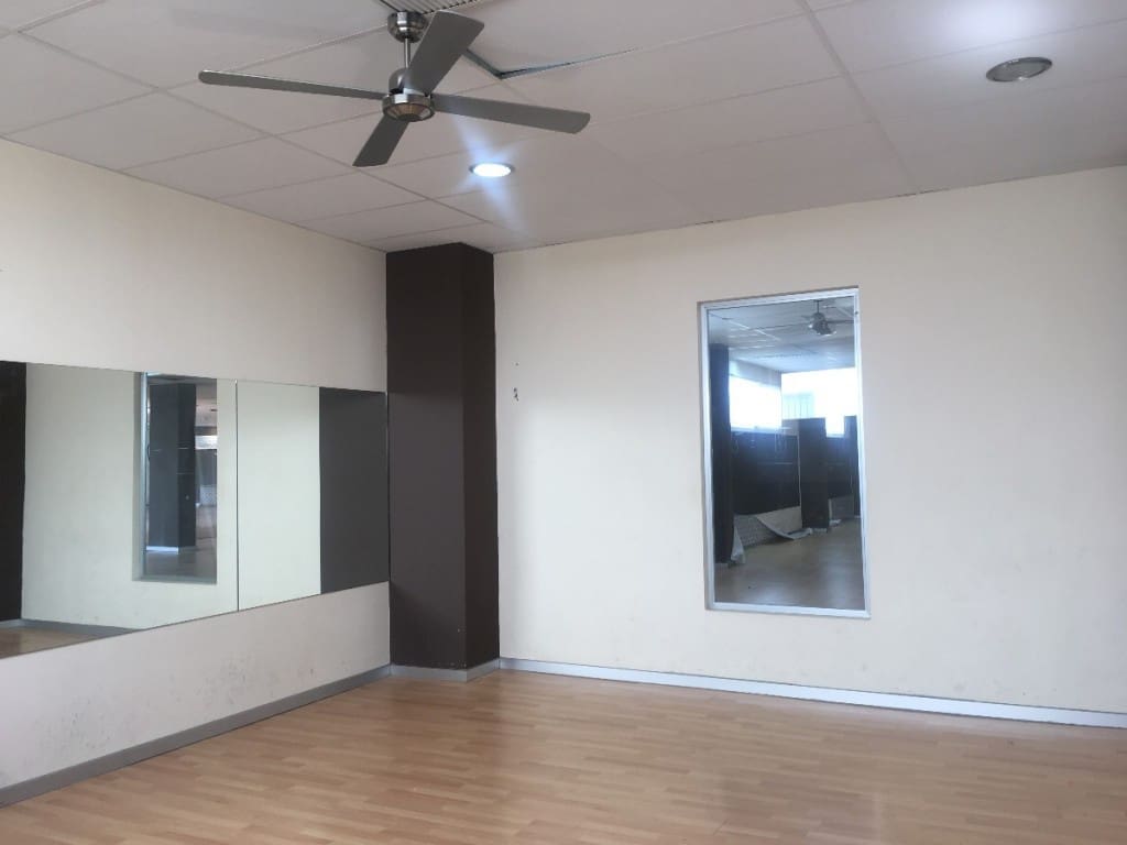 3 slaapkamer Commercieel te koop in Caleta de Velez - € 577.500 (Ref: 3600912)