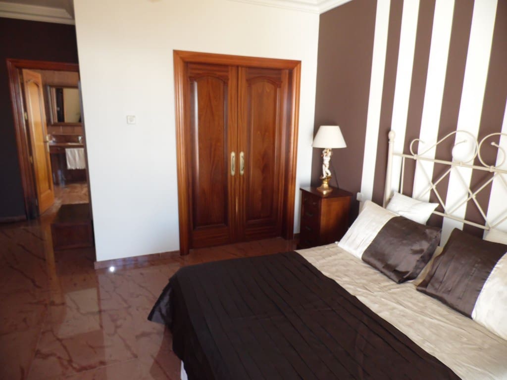4 quarto Moradia para venda em Nerja com piscina - 3 000 000 € (Ref: 3600951)