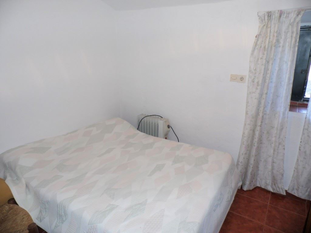 3 soveværelse Finca/Landehus til salg i Vinuela med garage - € 599.000 (Ref: 3771571)