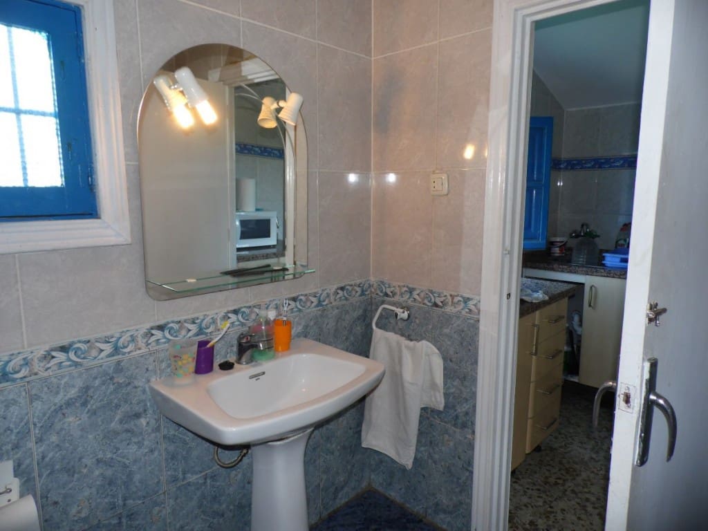 3 soveværelse Finca/Landehus til salg i Vinuela med garage - € 599.000 (Ref: 3771571)