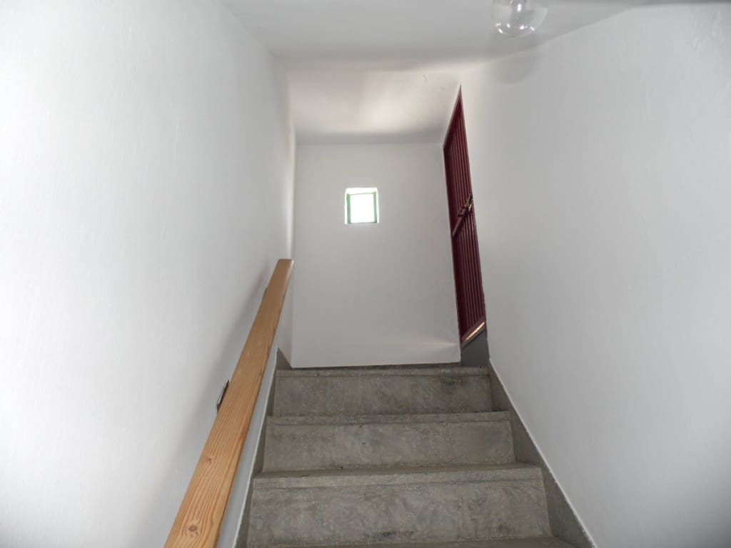 4 soveværelse Byhus til salg i Competa - € 189.000 (Ref: 3971672)