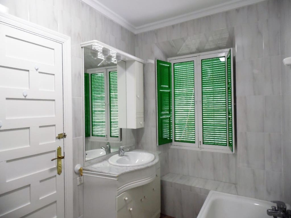 4 soveværelse Byhus til salg i Competa - € 189.000 (Ref: 3971672)