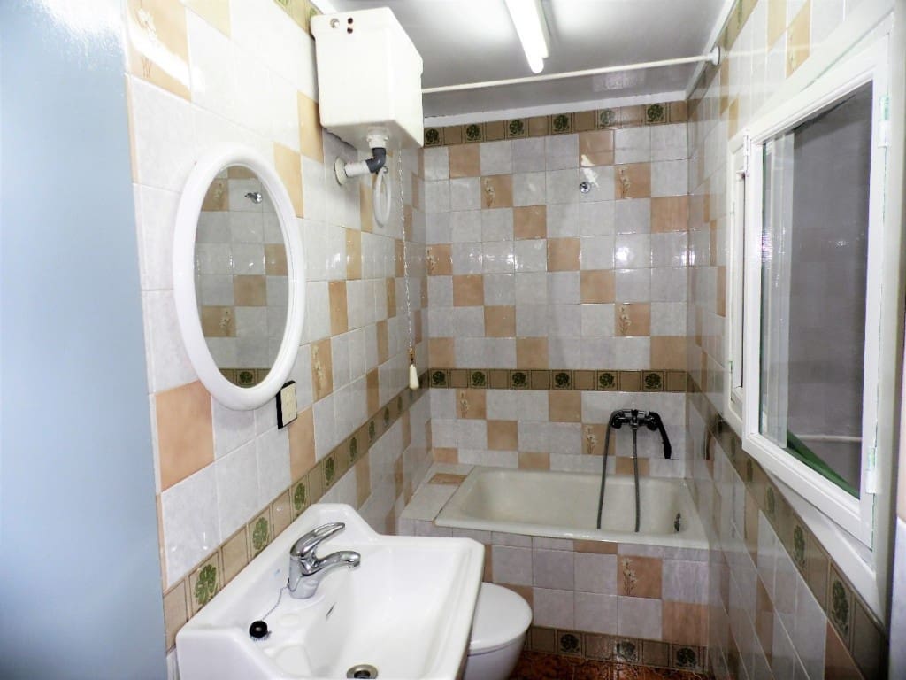 4 soveværelse Byhus til salg i Competa - € 189.000 (Ref: 3971672)