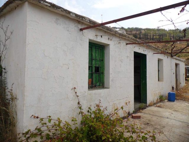 2 slaapkamer Finca/Landhuis te koop in Arenas - € 99.000 (Ref: 4032705)