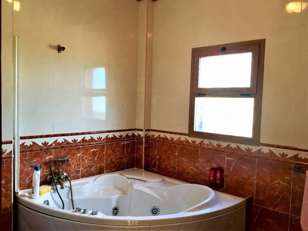 4 soveværelse Finca/Landehus til salg i Sedella med swimmingpool - € 470.000 (Ref: 4166756)