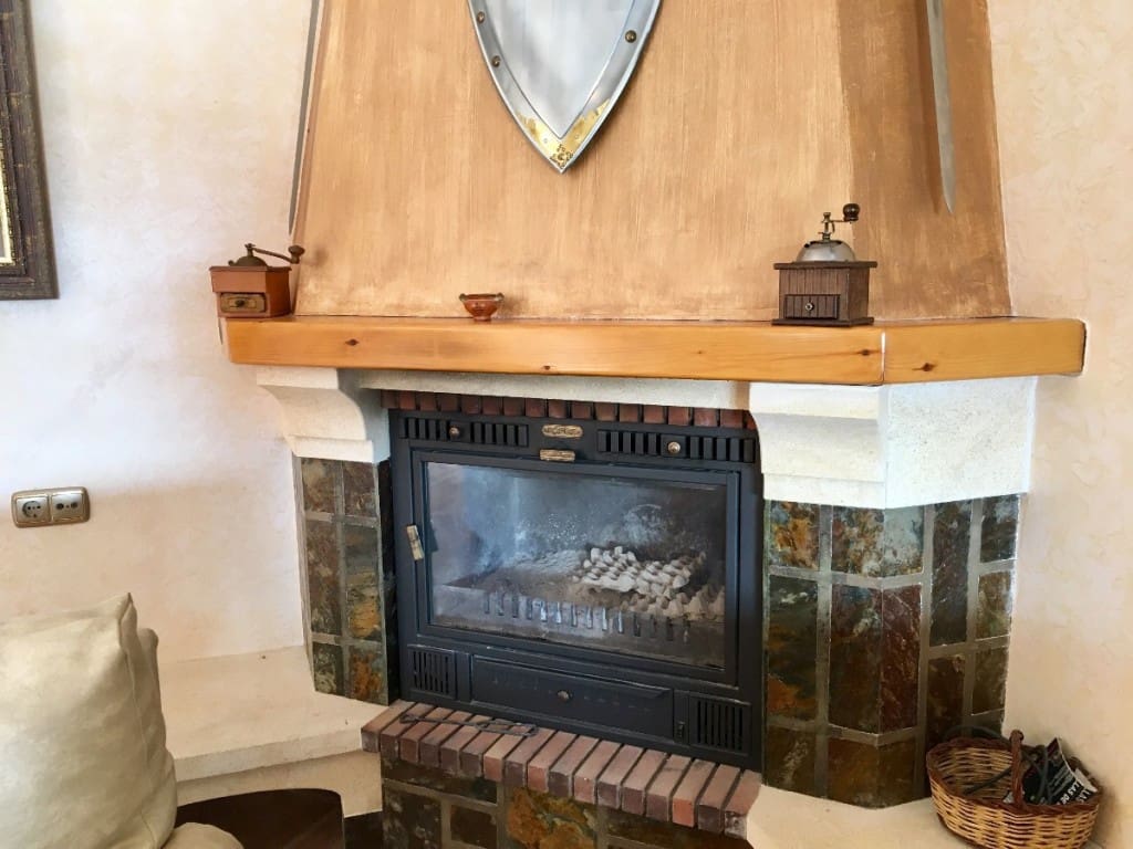 4 soveværelse Finca/Landehus til salg i Sedella med swimmingpool - € 470.000 (Ref: 4166756)