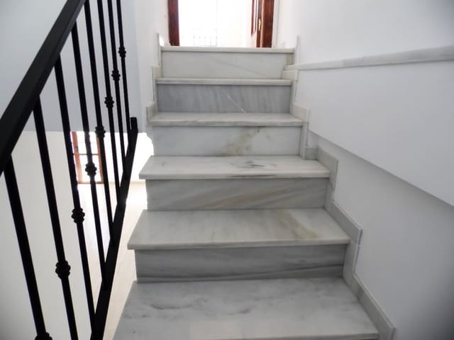 9 quarto Casa em Banda para venda em Algarrobo - 472 500 € (Ref: 4194934)