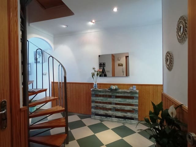 2 quarto Casa em Banda para venda em Torrox Pueblo, Torrox - 190 000 € (Ref: 4745339)