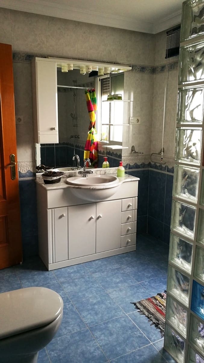 4 soveværelse Semi-Rækkehus til salg i Competa med garage - € 262.500 (Ref: 5610283)