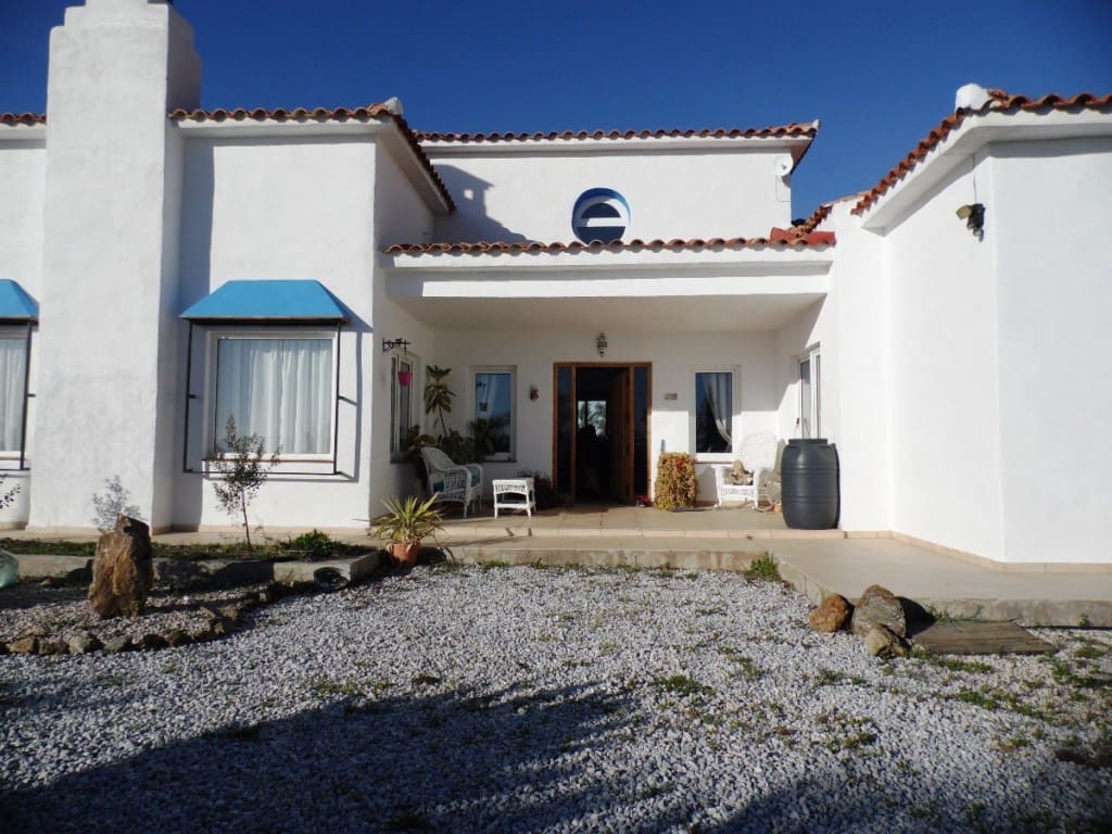 4 soveværelse Finca/Landehus til salg i Canillas de Aceituno - € 395.000 (Ref: 5924325)