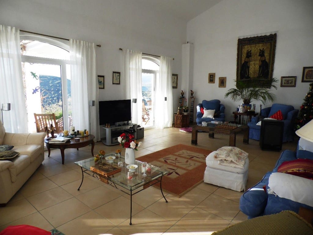 4 soveværelse Finca/Landehus til salg i Canillas de Aceituno - € 395.000 (Ref: 5924325)