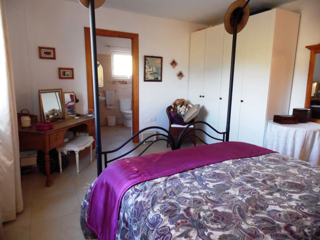 4 soveværelse Finca/Landehus til salg i Canillas de Aceituno - € 395.000 (Ref: 5924325)