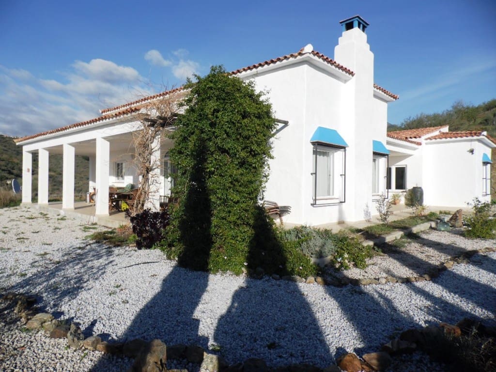4 soveværelse Finca/Landehus til salg i Canillas de Aceituno - € 395.000 (Ref: 5924325)