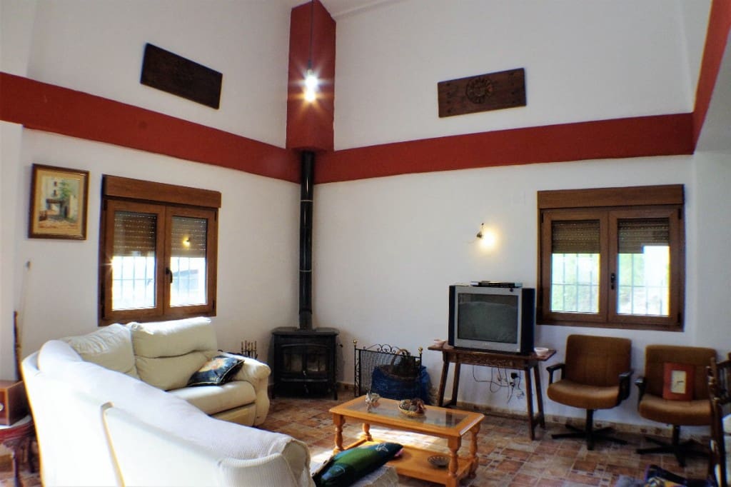 4 soveværelse Finca/Landehus til salg i Alcaucin - € 250.000 (Ref: 6050379)