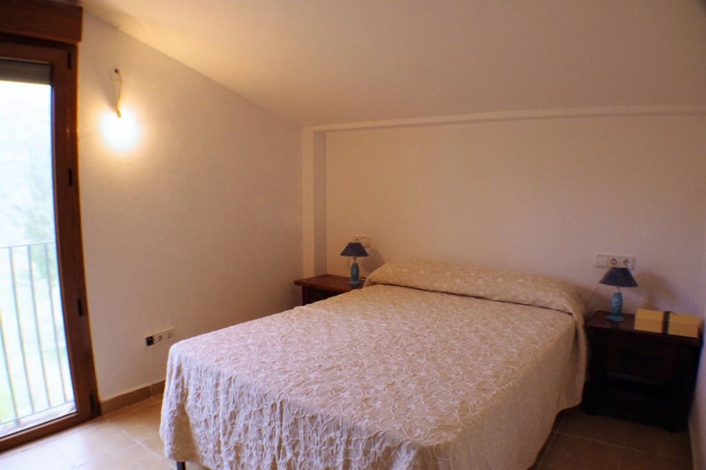 4 soveværelse Finca/Landehus til salg i Alcaucin - € 250.000 (Ref: 6050379)