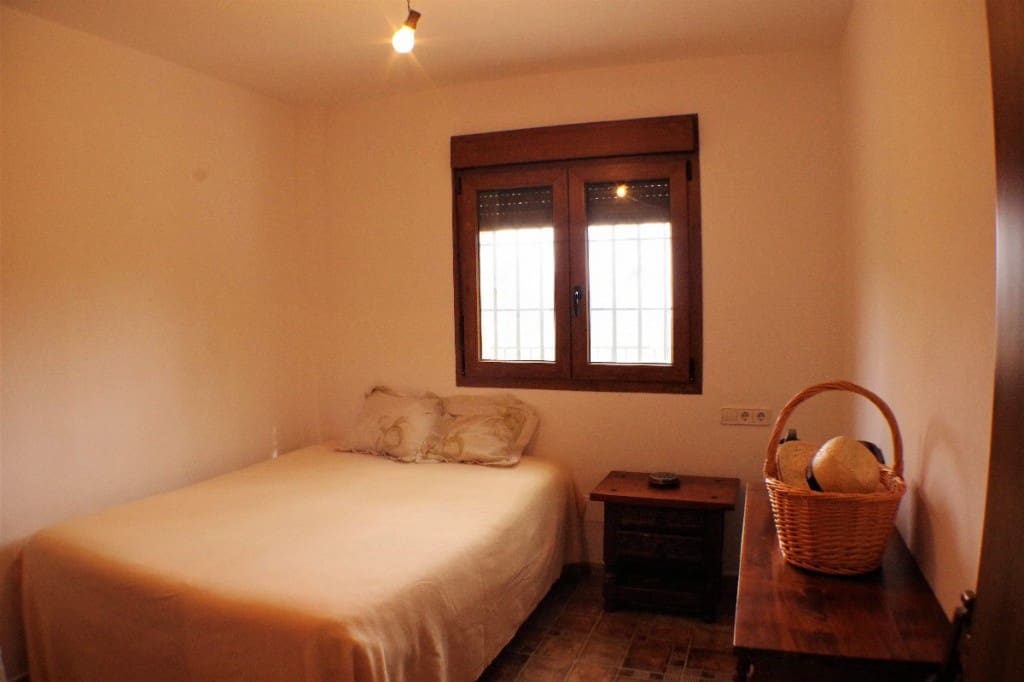 4 soveværelse Finca/Landehus til salg i Alcaucin - € 250.000 (Ref: 6050379)