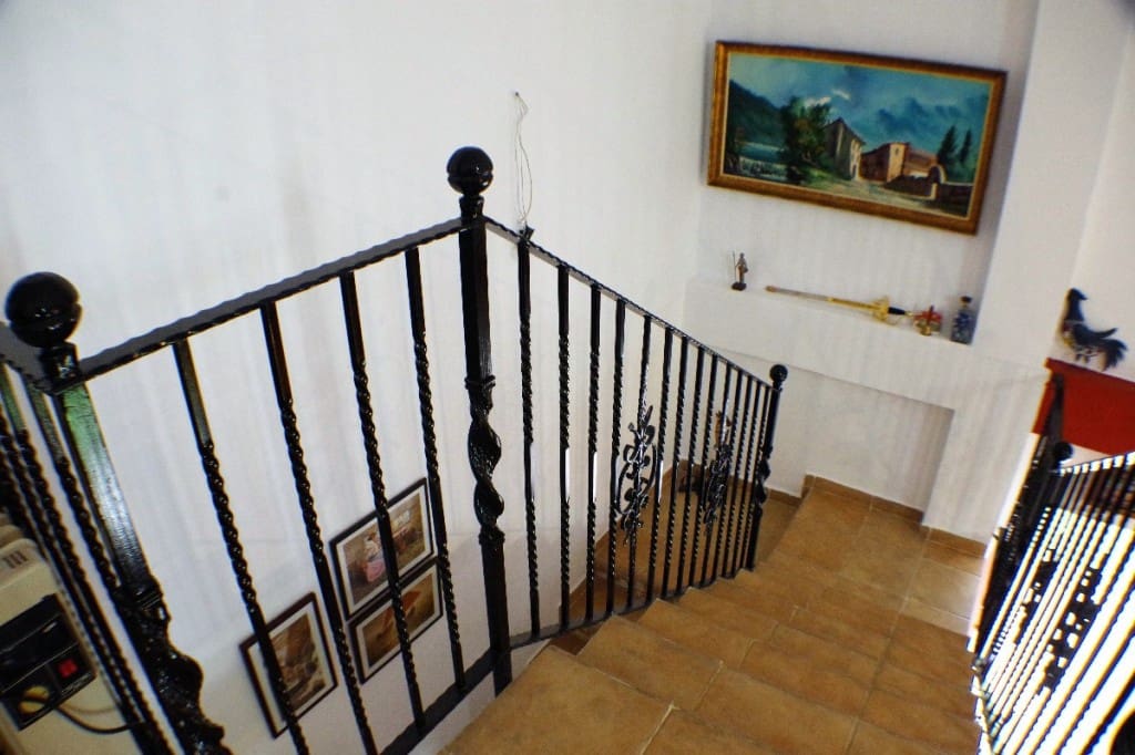 4 soveværelse Finca/Landehus til salg i Alcaucin - € 250.000 (Ref: 6050379)