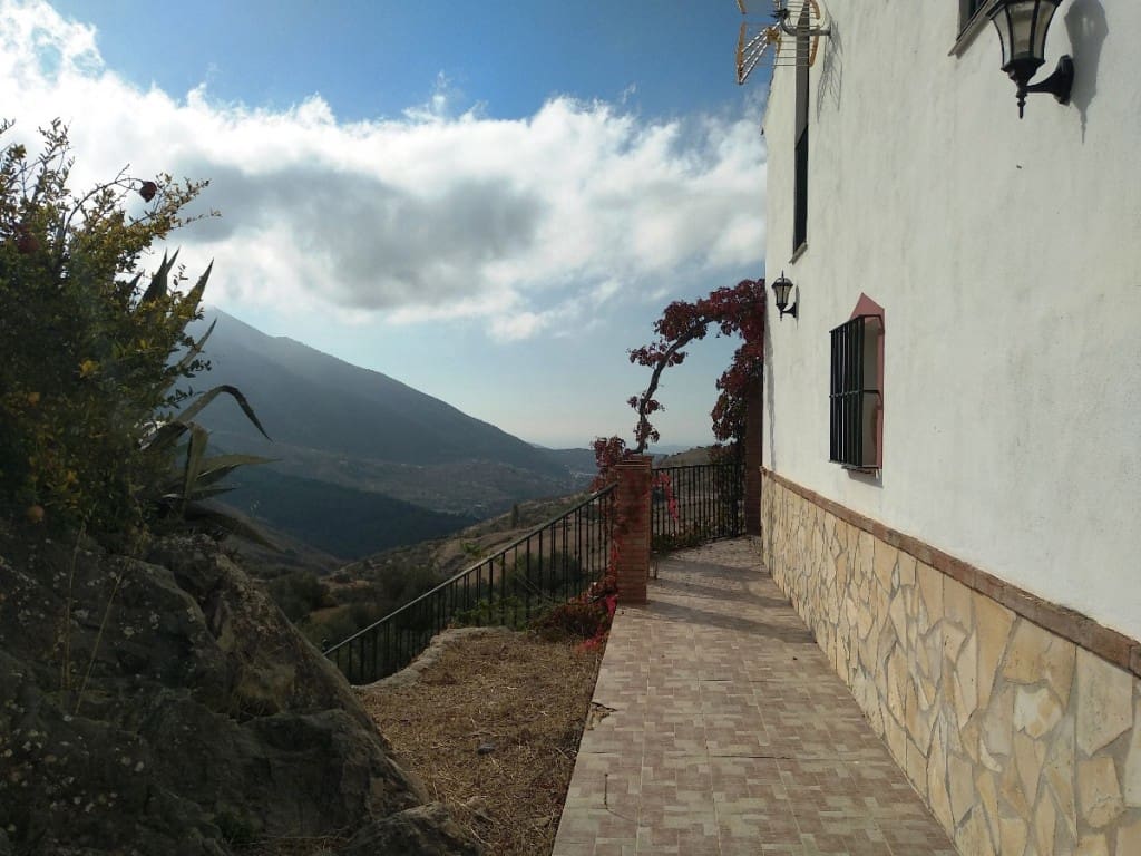 4 soveværelse Finca/Landehus til salg i Alcaucin - € 250.000 (Ref: 6050379)