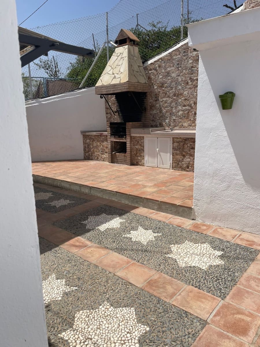 2 soveværelse Finca/Landehus til salg i Vinuela med swimmingpool - € 273.000 (Ref: 6483331)