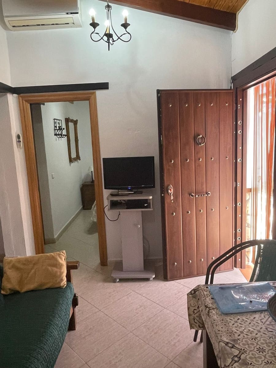 2 soveværelse Finca/Landehus til salg i Vinuela med swimmingpool - € 273.000 (Ref: 6483331)