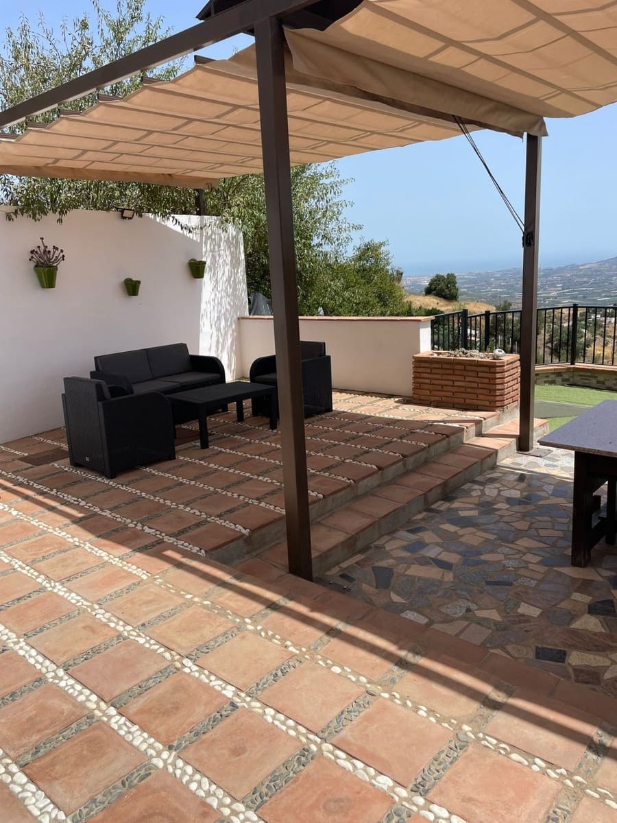 2 soveværelse Finca/Landehus til salg i Vinuela med swimmingpool - € 273.000 (Ref: 6483331)