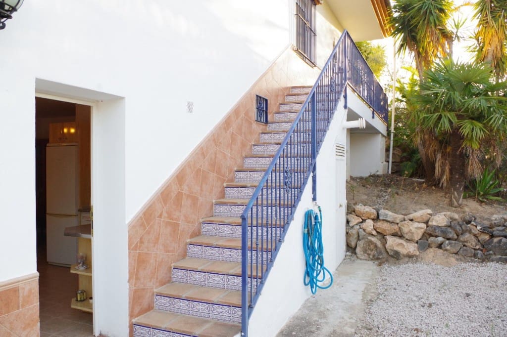 5 soveværelse Finca/Landehus til salg i Alcaucin med swimmingpool - € 459.000 (Ref: 6483332)