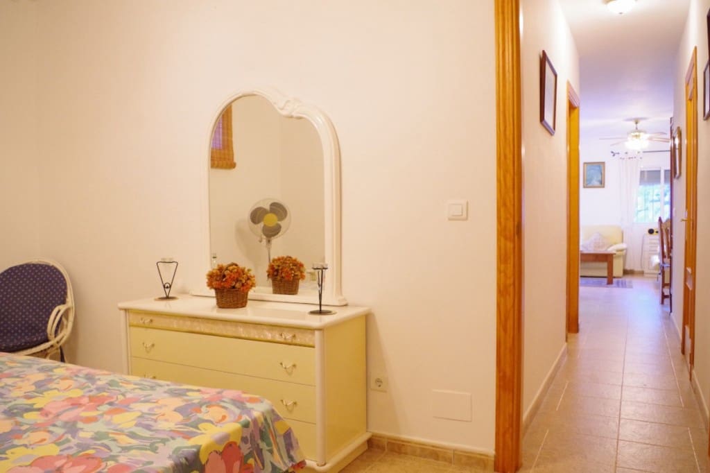 5 soveværelse Finca/Landehus til salg i Alcaucin med swimmingpool - € 459.000 (Ref: 6483332)