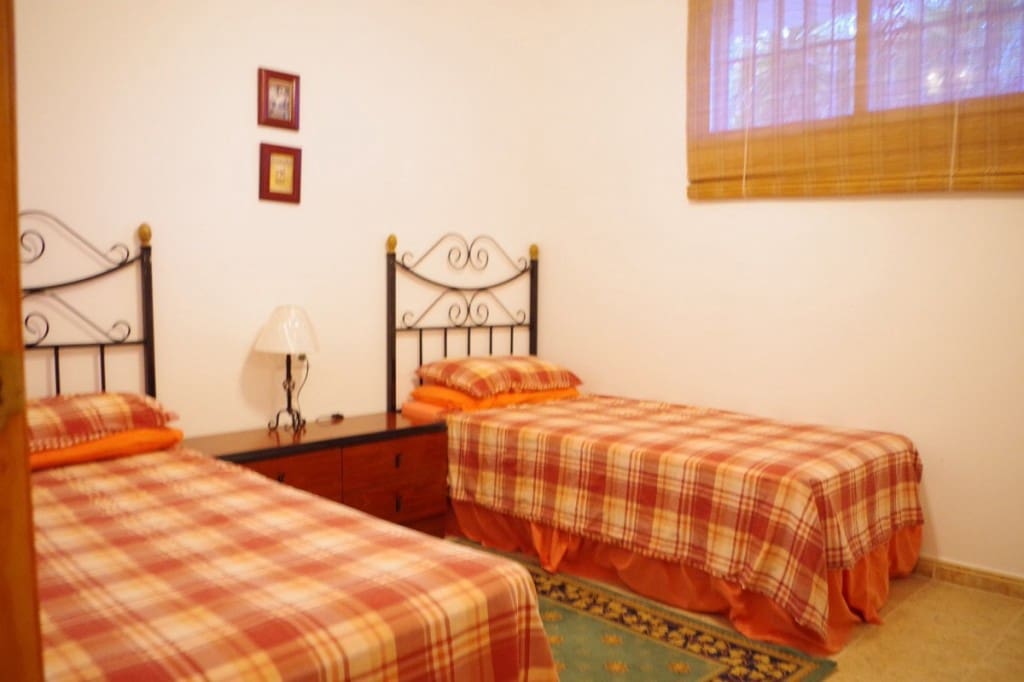 5 soveværelse Finca/Landehus til salg i Alcaucin med swimmingpool - € 459.000 (Ref: 6483332)