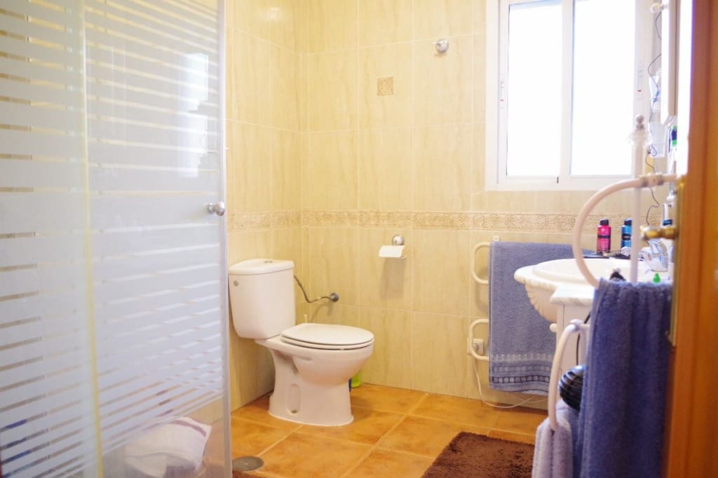 5 soveværelse Finca/Landehus til salg i Alcaucin med swimmingpool - € 459.000 (Ref: 6483332)