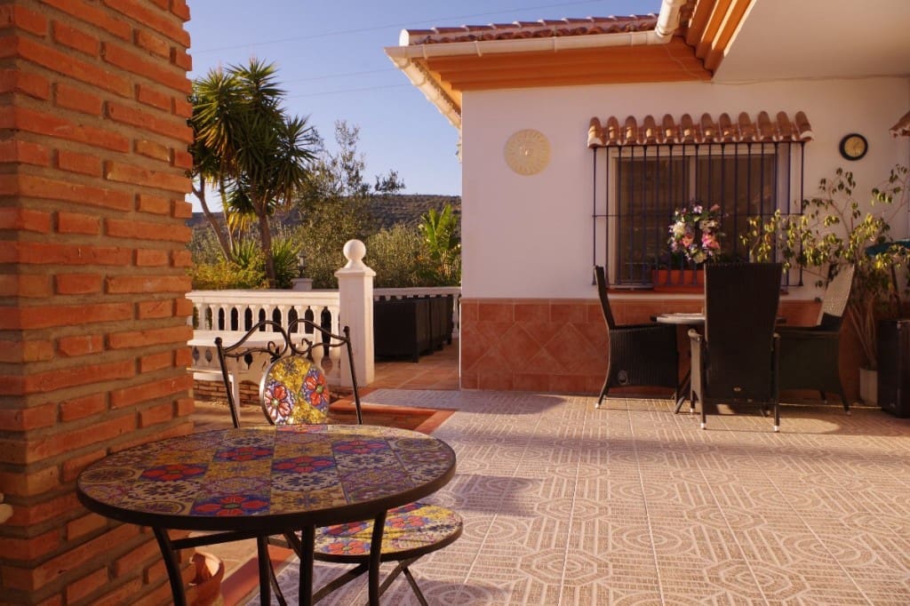 5 soveværelse Finca/Landehus til salg i Alcaucin med swimmingpool - € 459.000 (Ref: 6483332)