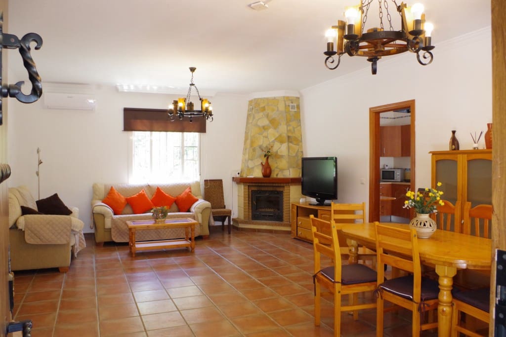 3 chambre Finca/Maison de Campagne à vendre à Canillas de Aceituno avec piscine - 350 000 € (Ref: 6730531)