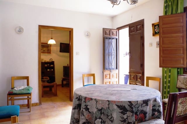 3 makuuhuone Omakotitalo myytävänä paikassa Periana - 126 000 € (Ref: 6784478)