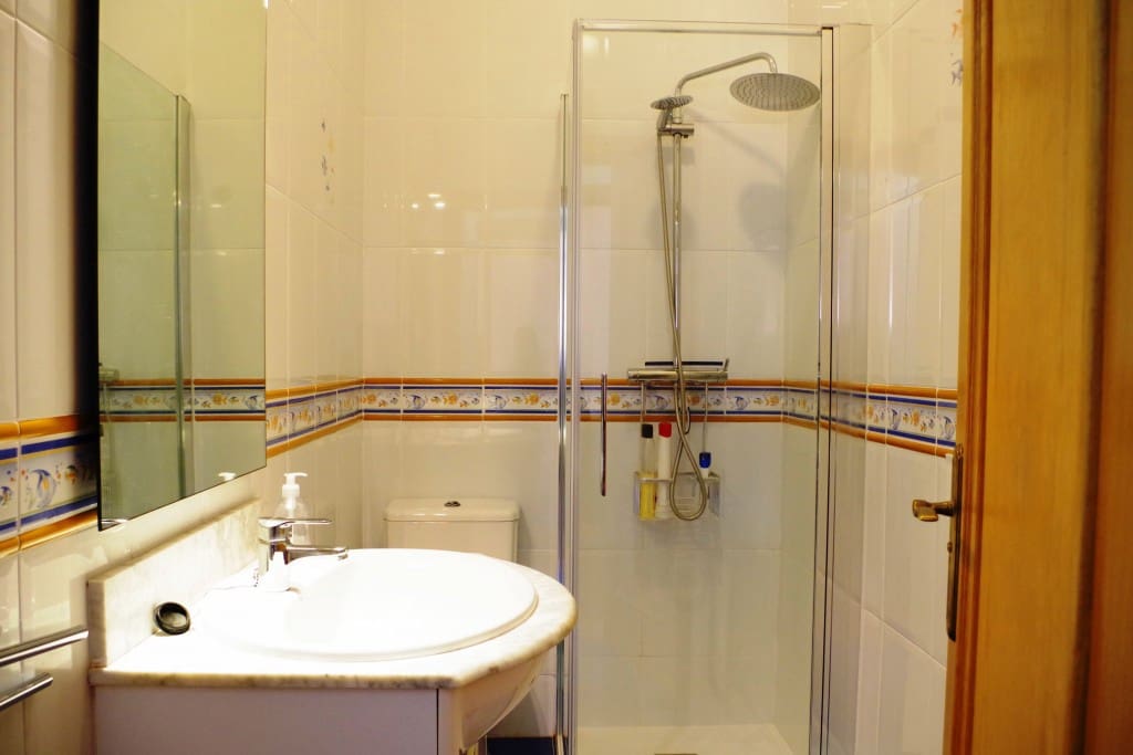 4 soveværelse Villa til salg i Caleta de Velez med swimmingpool - € 485.000 (Ref: 6794839)