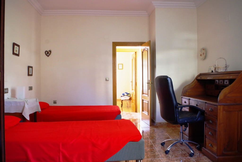 4 soveværelse Villa til salg i Caleta de Velez med swimmingpool - € 485.000 (Ref: 6794839)