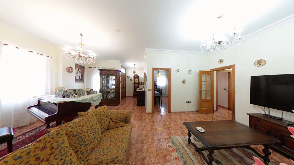 4 soveværelse Villa til salg i Caleta de Velez med swimmingpool - € 485.000 (Ref: 6794839)