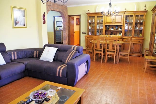 4 chambre Finca/Maison de Campagne à vendre à Sayalonga avec piscine - 570 000 € (Ref: 7287922)